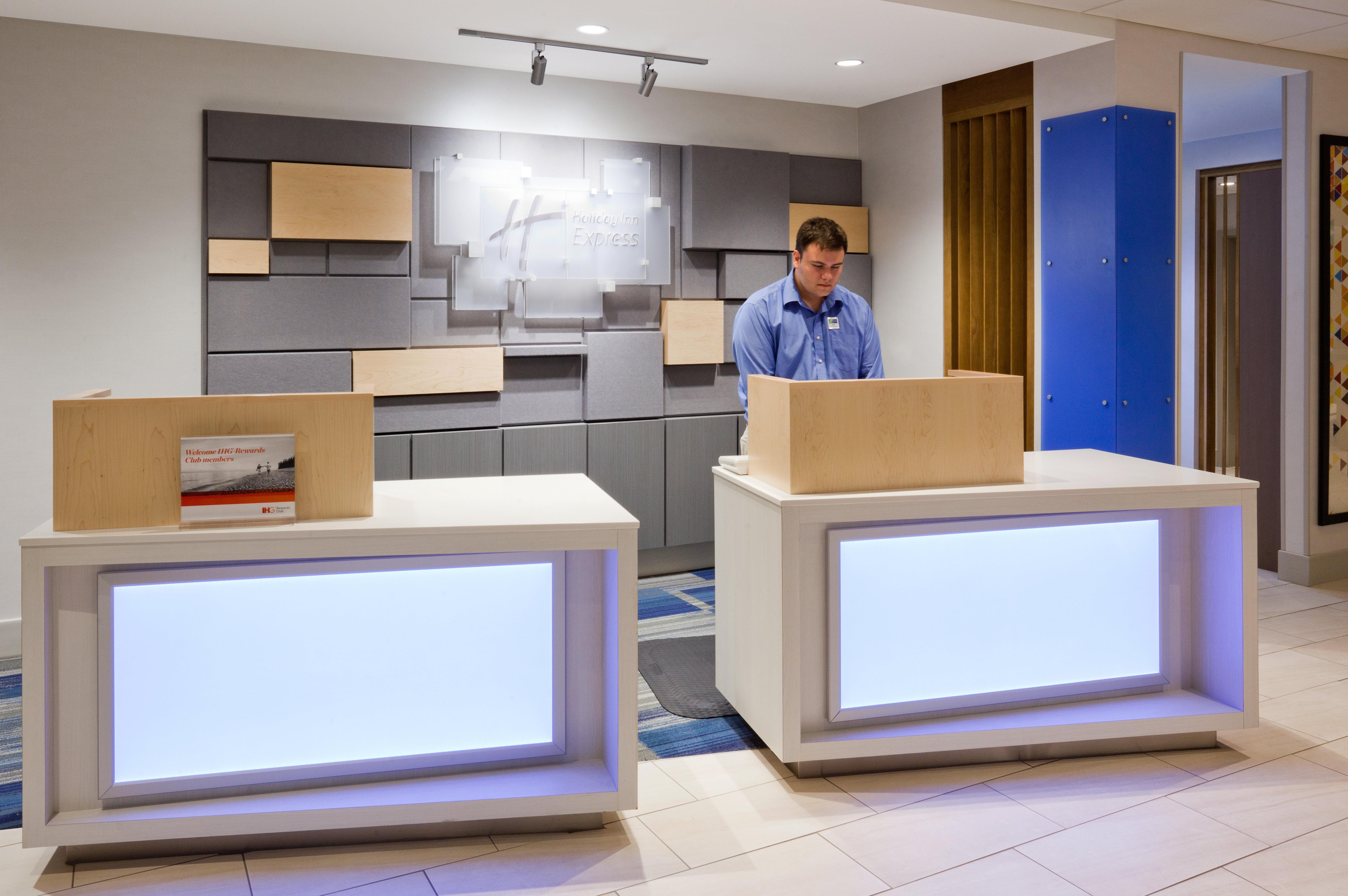 Holiday Inn Express And Suites Des Moines Downtown By Ihg Экстерьер фото